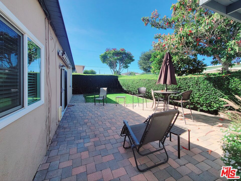 25353 Oak Street Property Photo 29