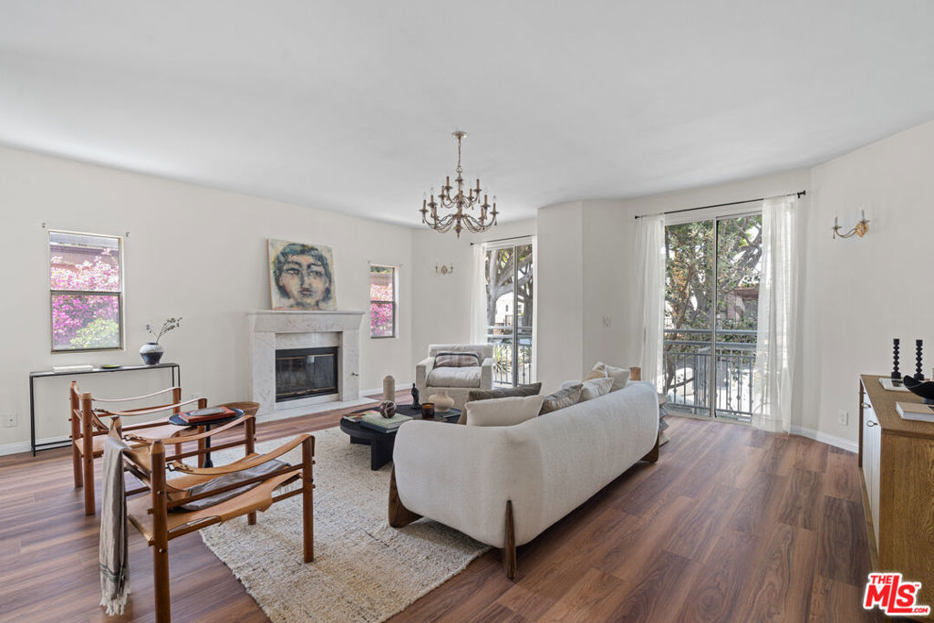 1524 Franklin Street E Property Photo 1