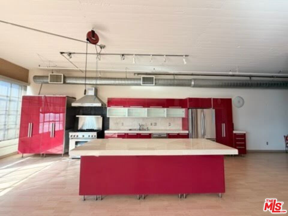 1855 Industrial Street 509 Property Photo 3