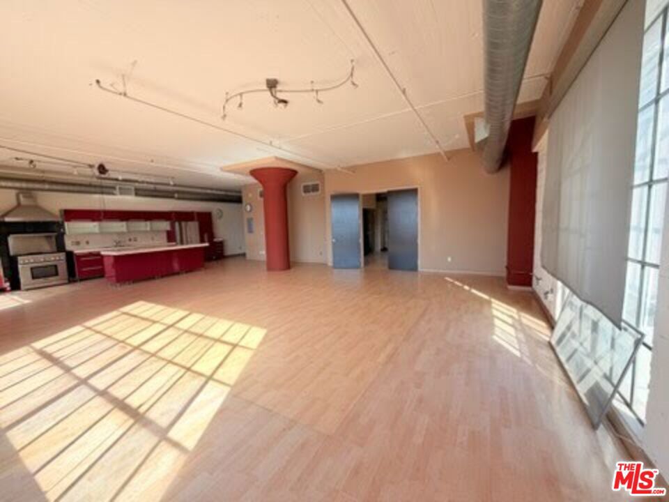 1855 Industrial Street 509 Property Photo 4