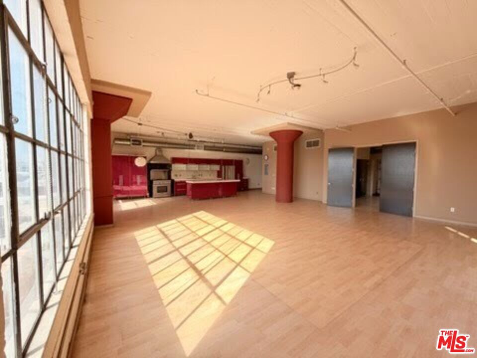 1855 Industrial Street 509 Property Photo 5