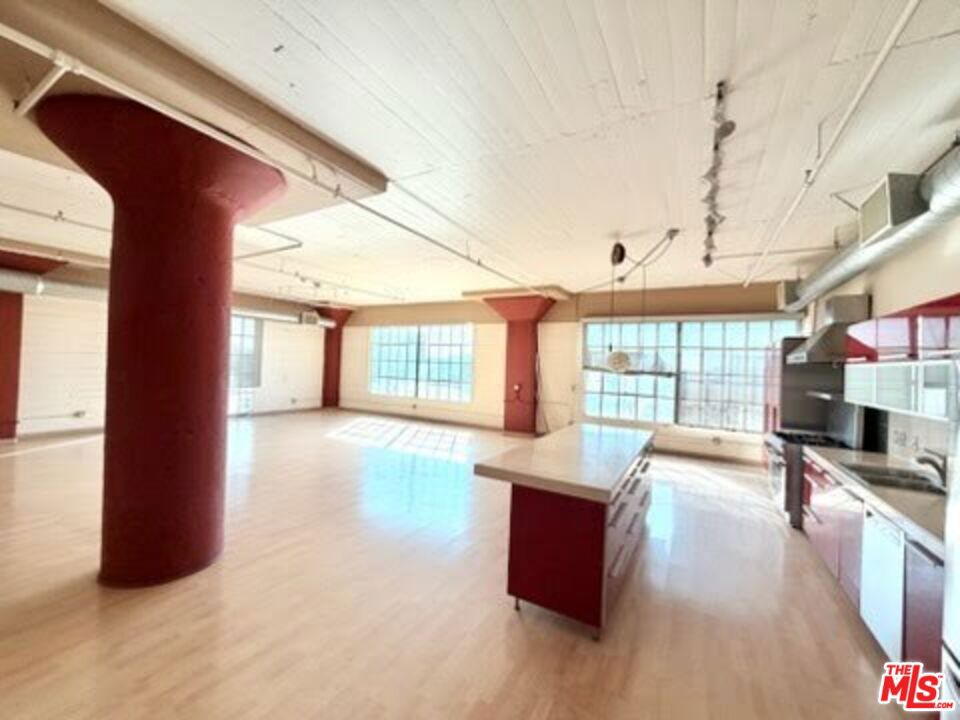 1855 Industrial Street 509 Property Photo 8