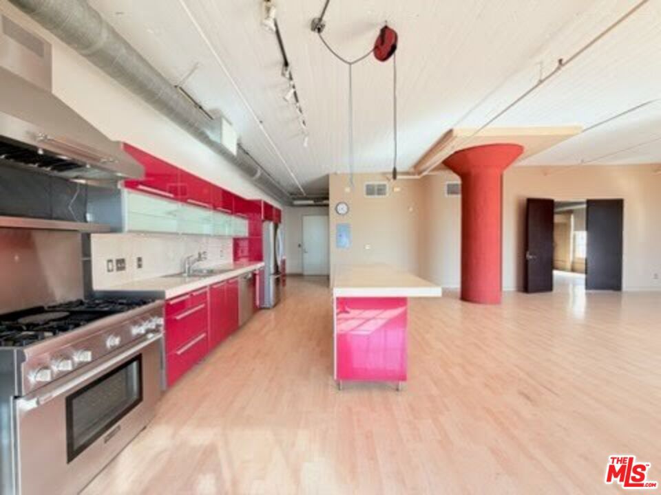 1855 Industrial Street 509 Property Photo 12
