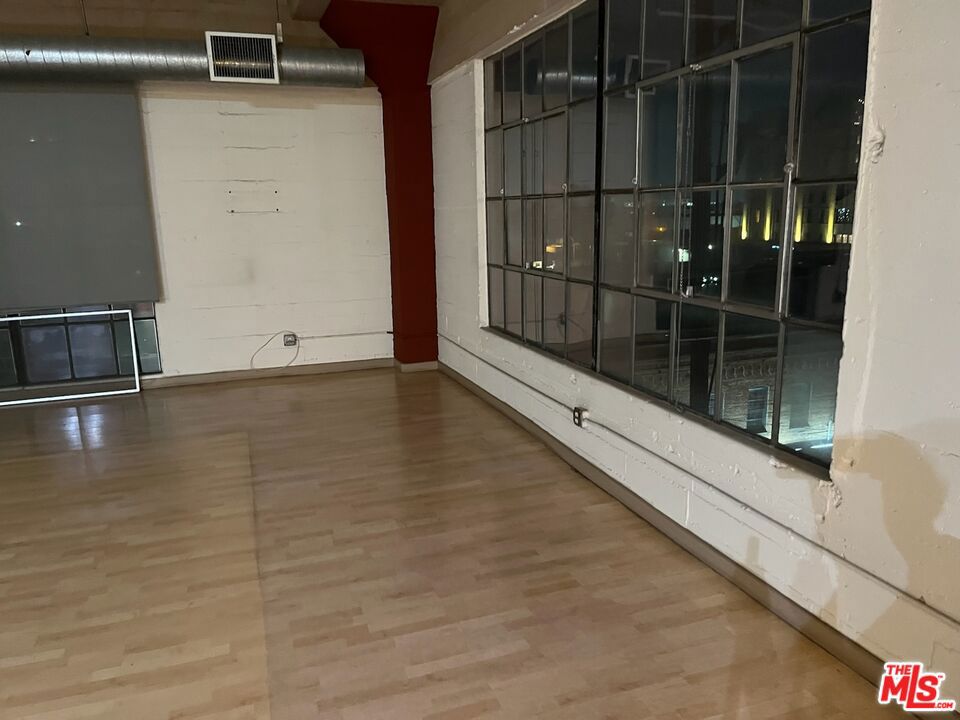 1855 Industrial Street 509 Property Photo 28