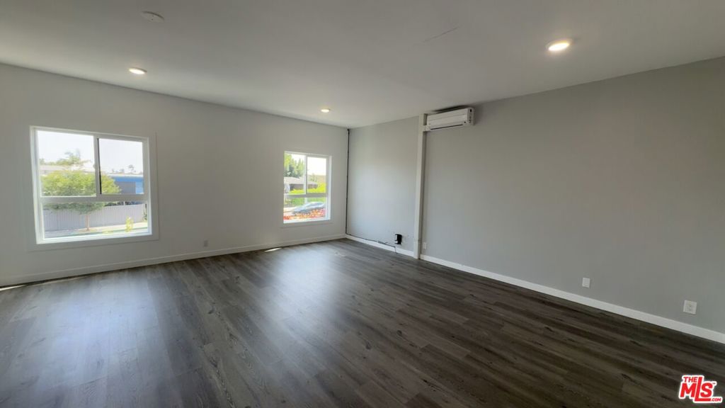 1626 Centinela Avenue 200 Property Photo 4