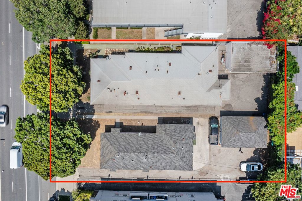 11848 - 11856 Venice Boulevard Property Photo 1