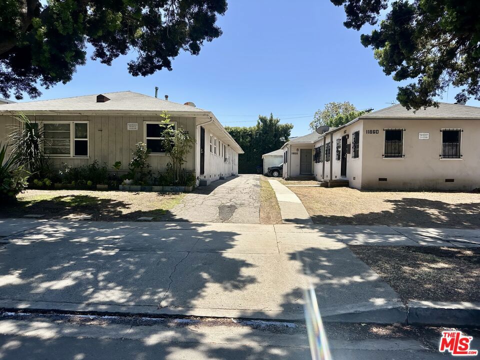 11848 - 11856 Venice Boulevard Property Photo 14