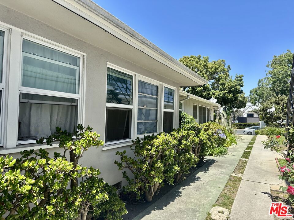 11848 - 11856 Venice Boulevard Property Photo 15