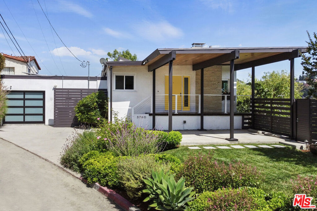 3760 Clayton Avenue Property Photo 1