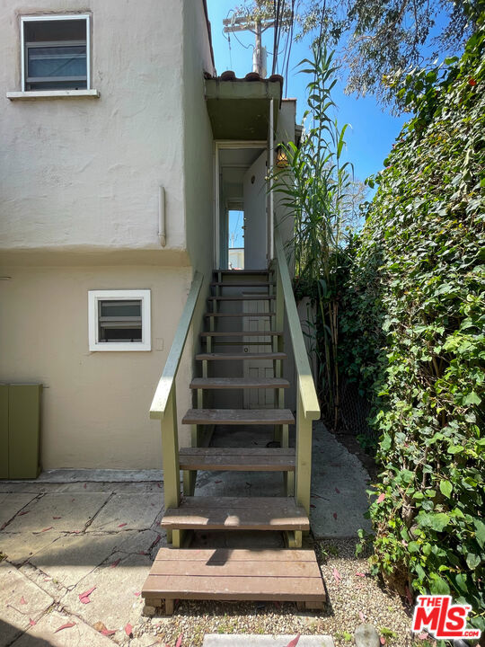 843 Huntley Drive 3/4 Property Photo 1