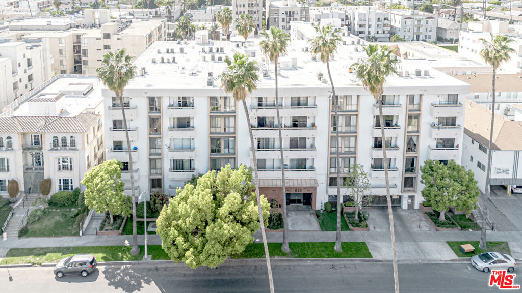 533 S St Andrews Place 410