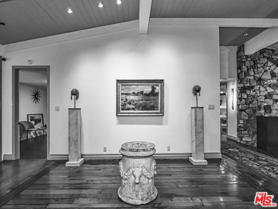 30 Portuguese Bend Road Property Photo