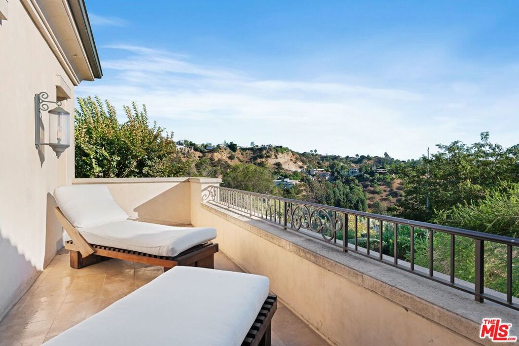 8 Beverly Ridge Terrace Property Photo 39