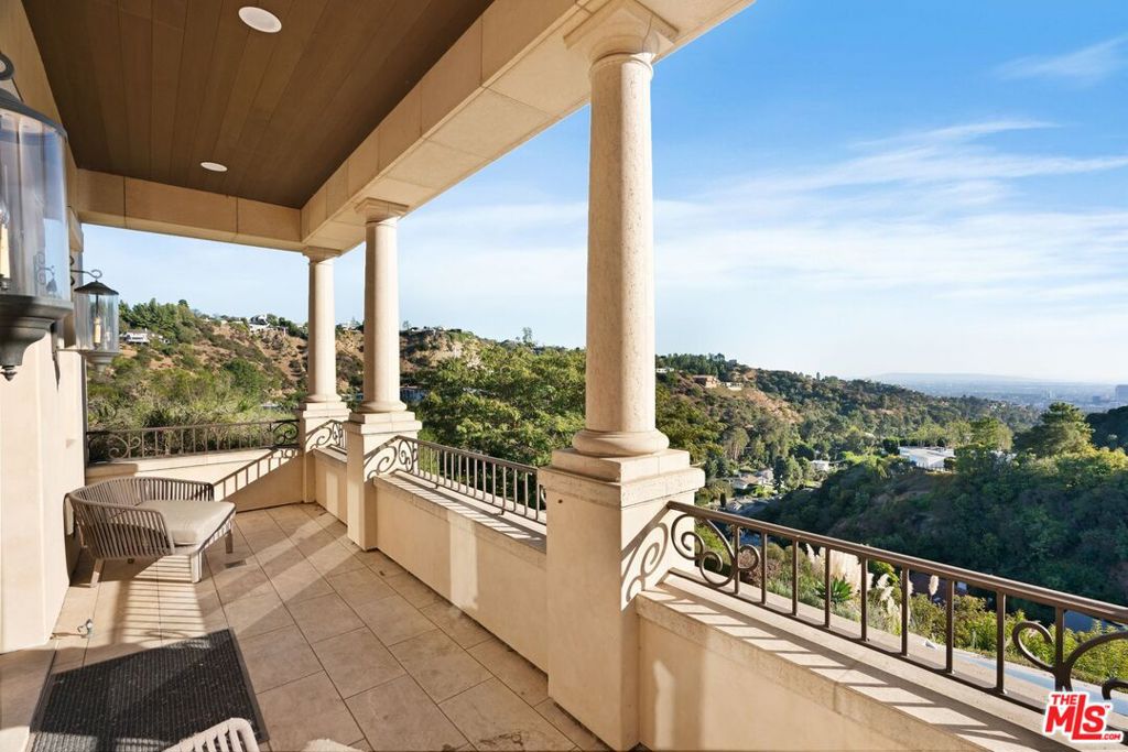 8 Beverly Ridge Terrace Property Photo 41