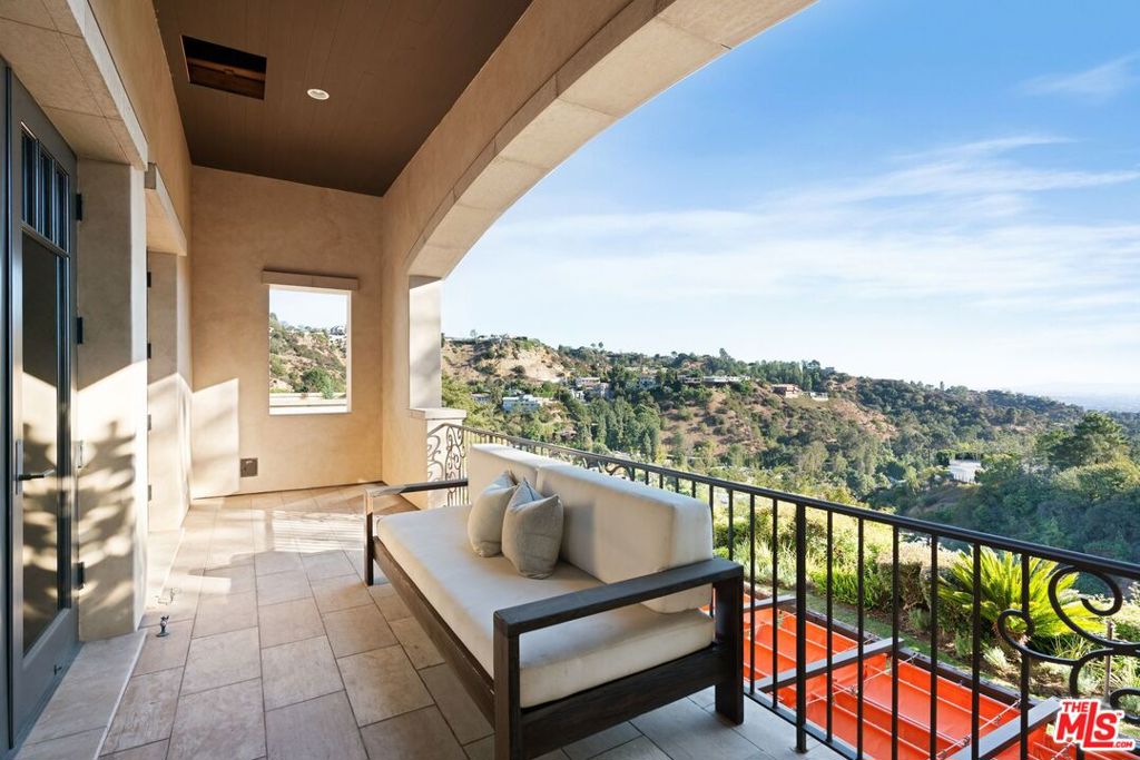 8 Beverly Ridge Terrace Property Photo 47