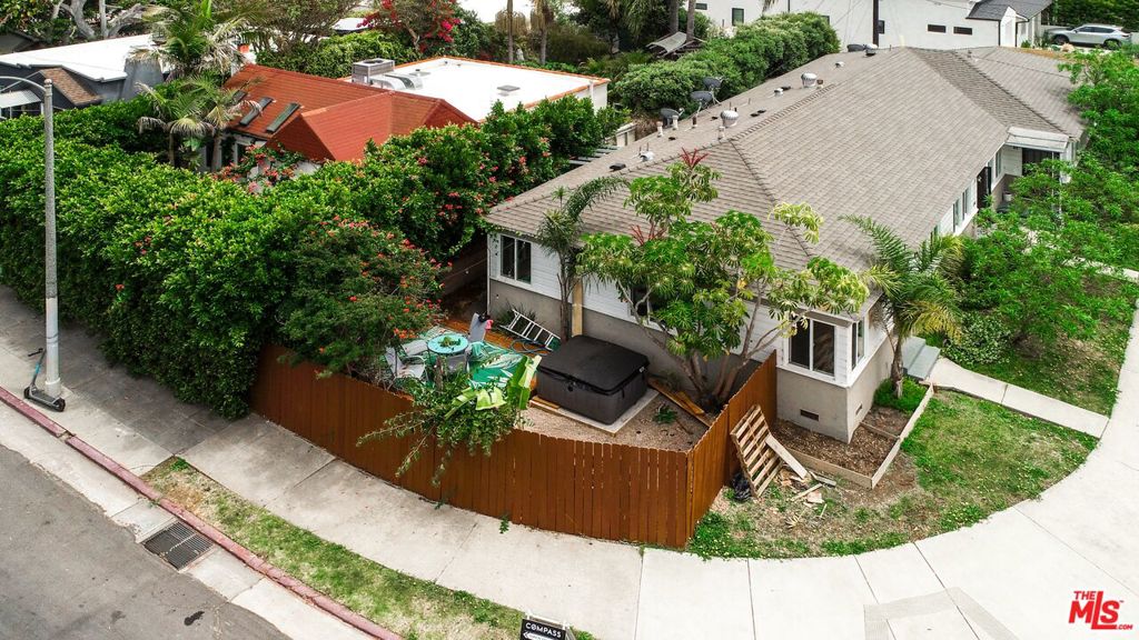 2200 Penmar Avenue Property Photo 2