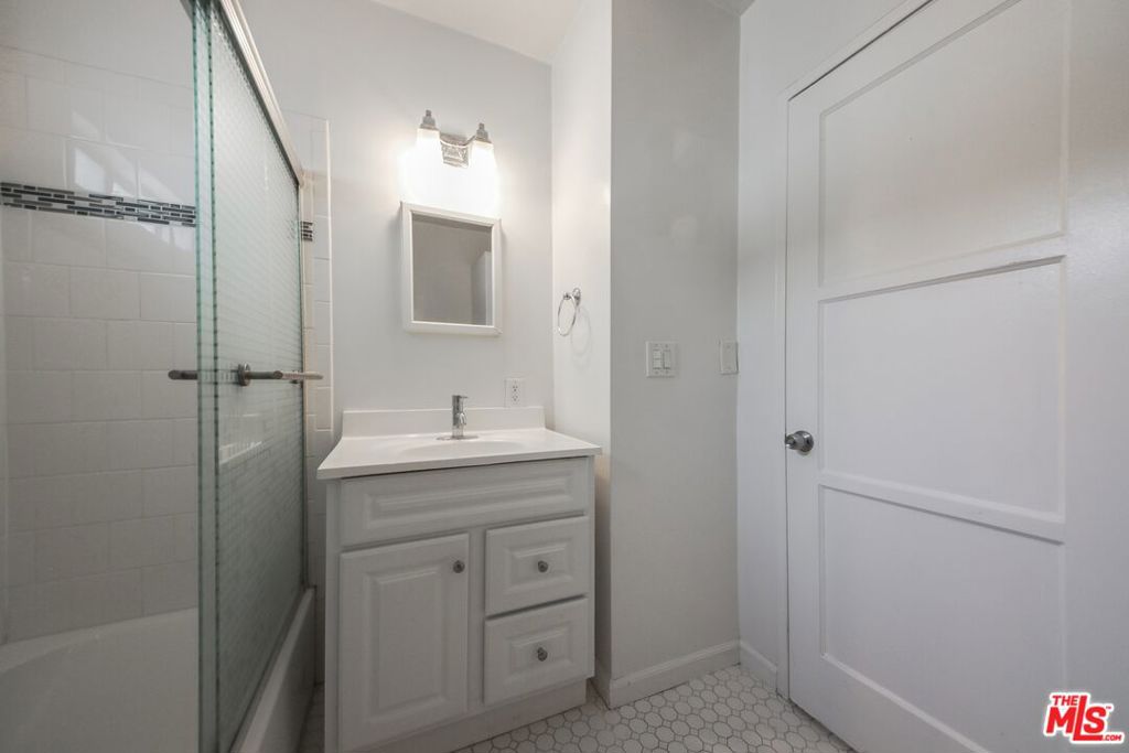 2200 Penmar Avenue Property Photo 6