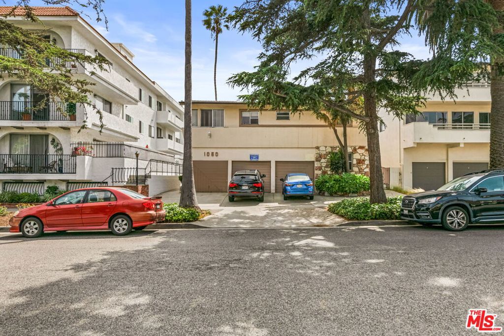 1050 12th Street Property Photo 1