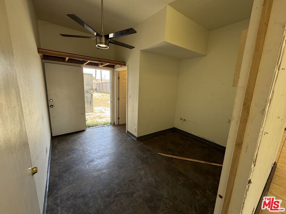 7524 S Western Avenue Property Photo 12