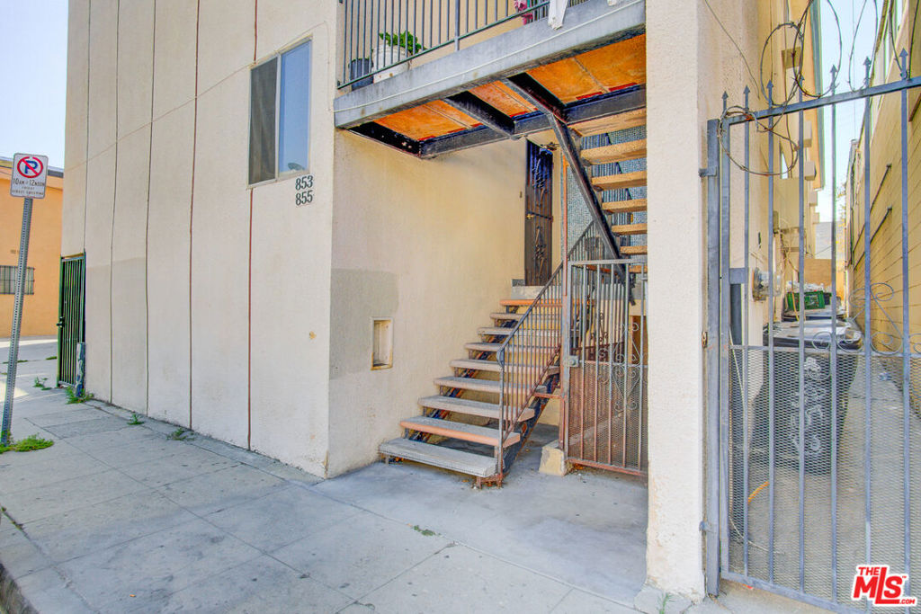 835 Cleveland Street Property Photo 14