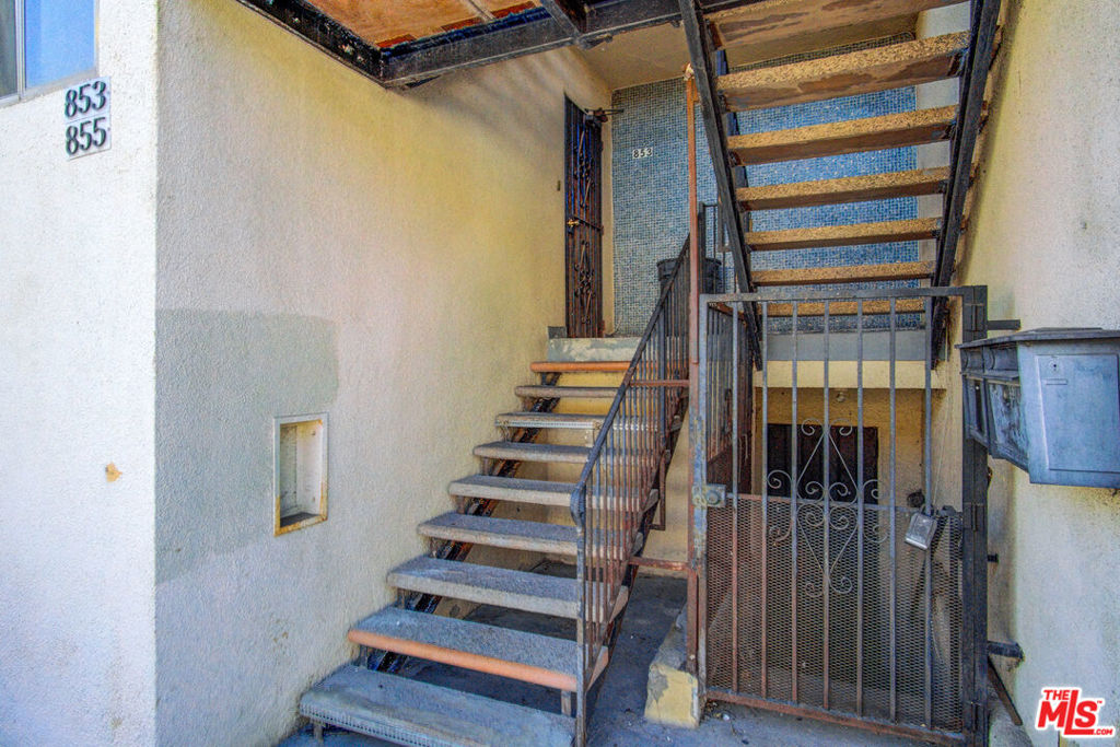 835 Cleveland Street Property Photo 17