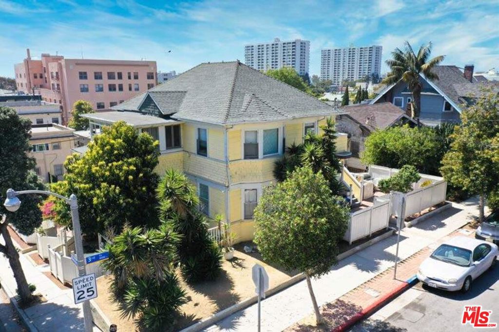 241 Marine Street Property Photo 1