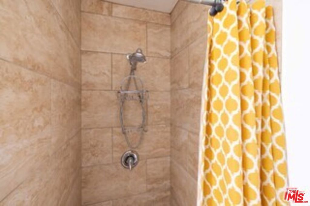 320 E Tiger Lily Drive Property Photo 8