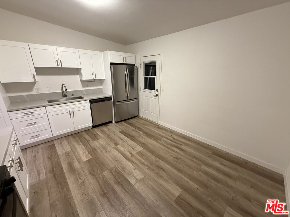 2658 Santa Ana Avenue F Property Photo 1