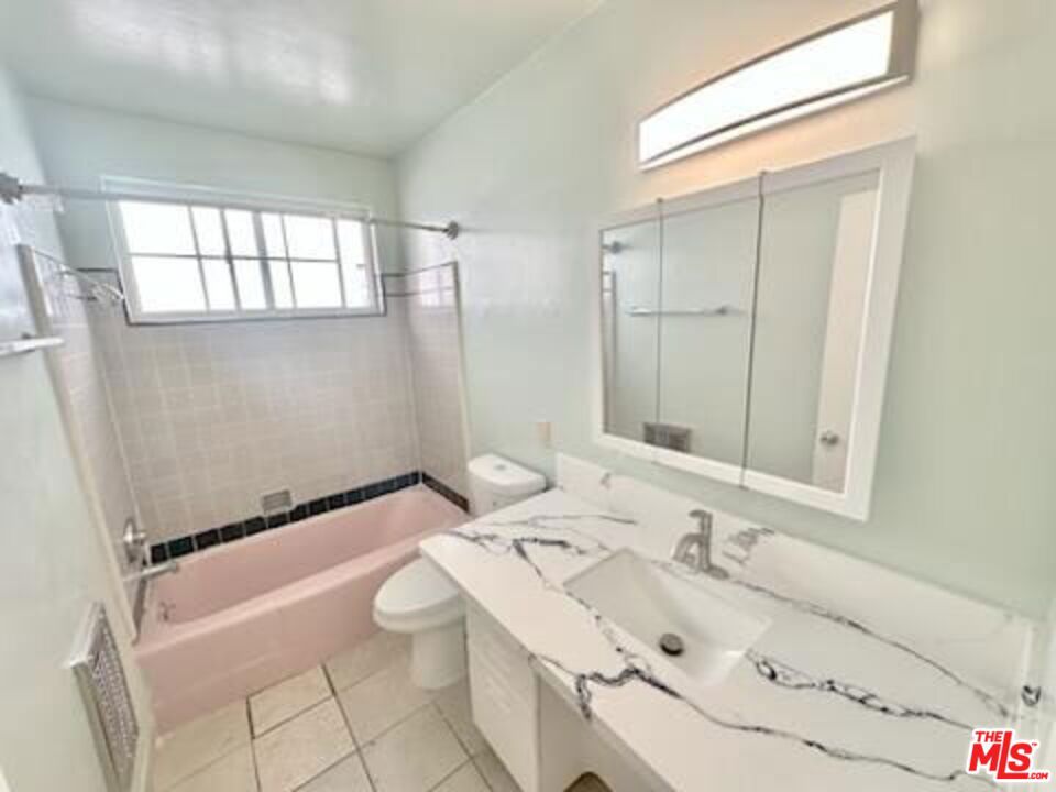 1001 Hammond Street Property Photo 1