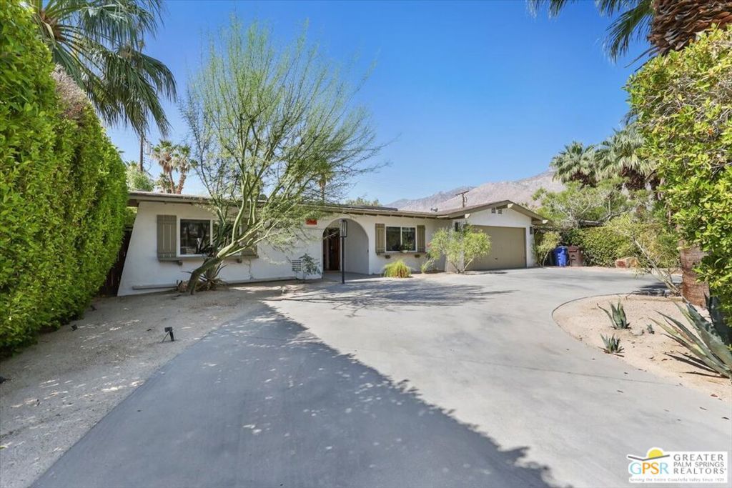 1365 E Tachevah Drive Property Photo 1