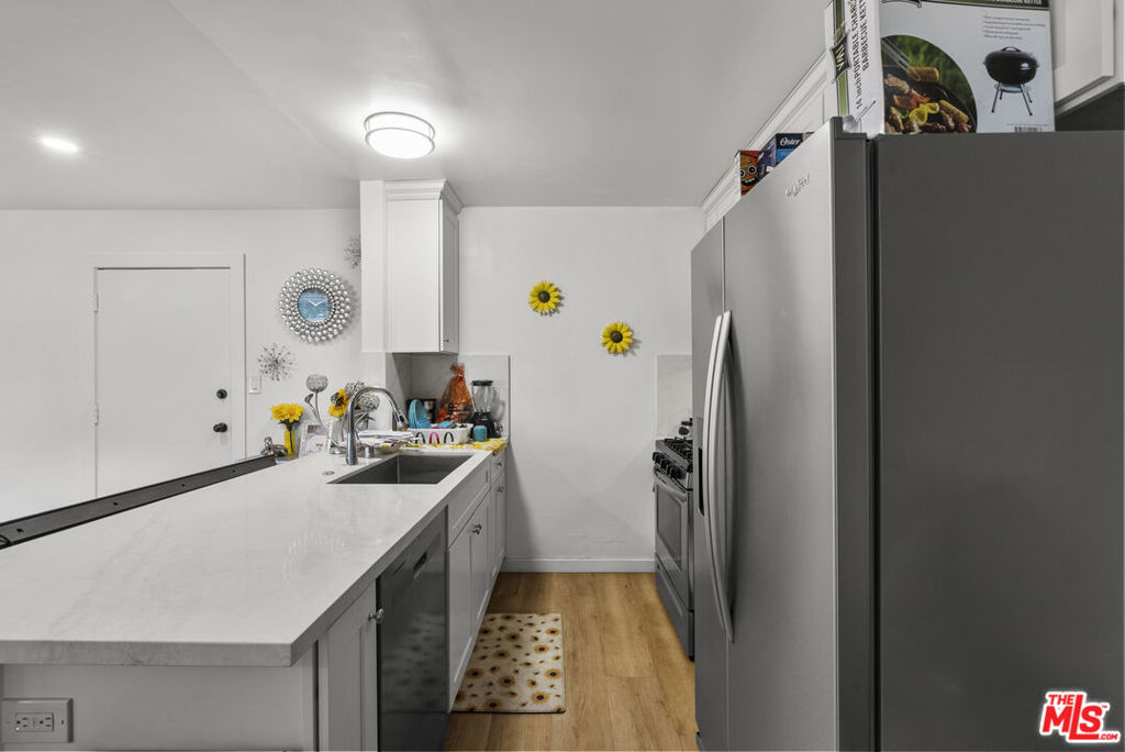 12001 Valerio Street Property Photo 9