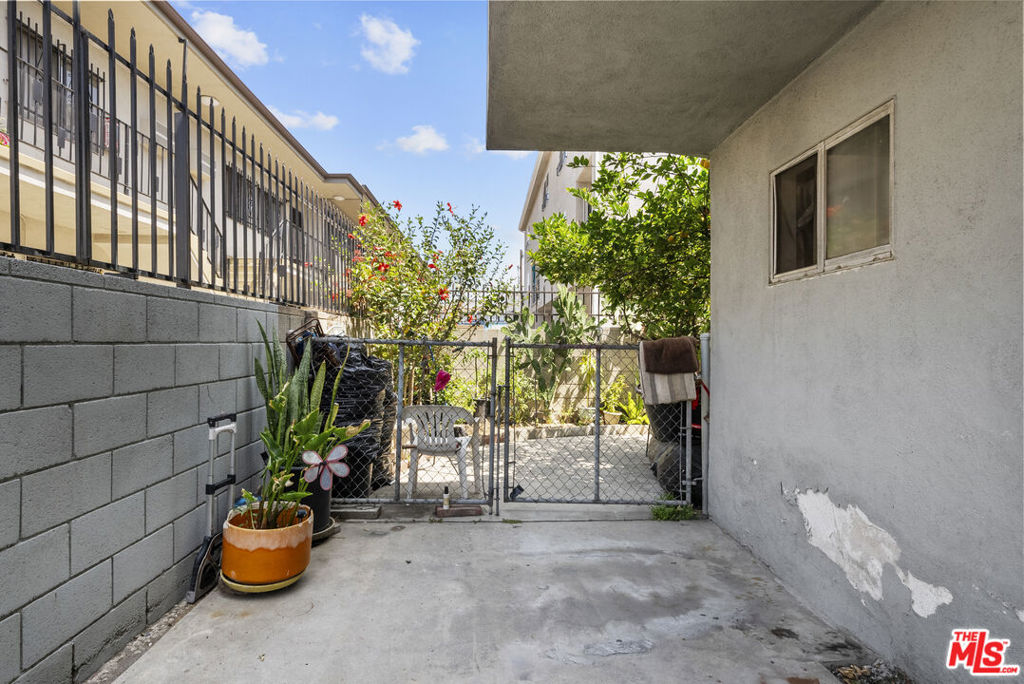 12001 Valerio Street Property Photo 21