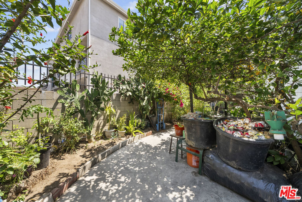 12001 Valerio Street Property Photo 22