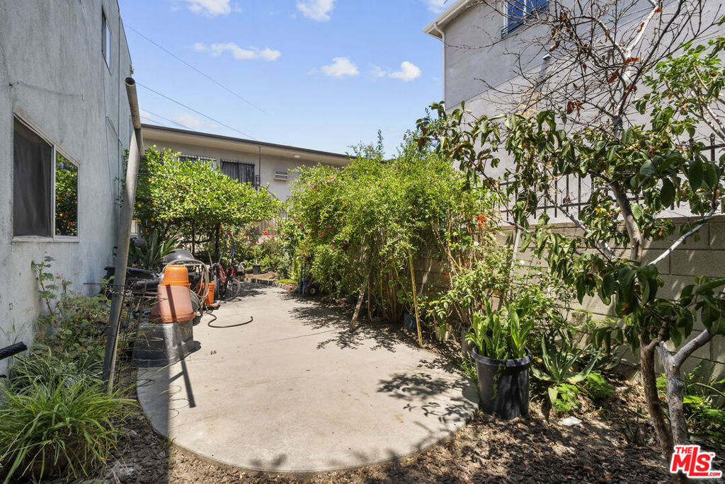 12001 Valerio Street Property Photo 23