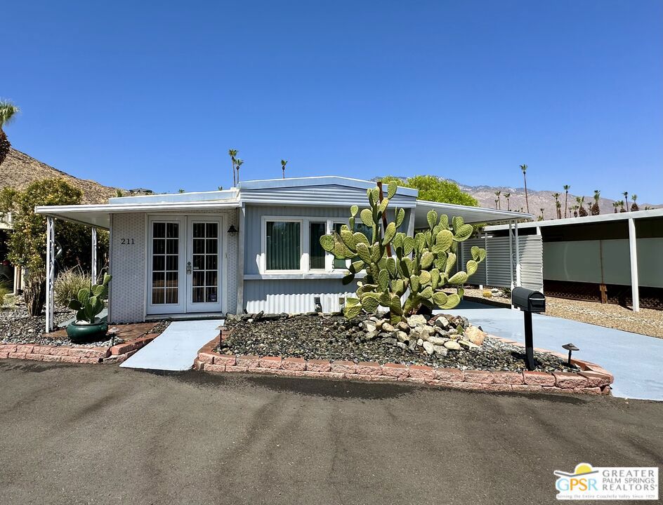 211 Newport Property Image