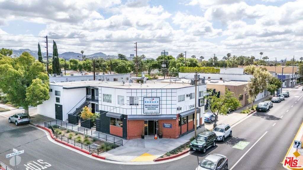 5940 San Fernando Road Property Photo 1