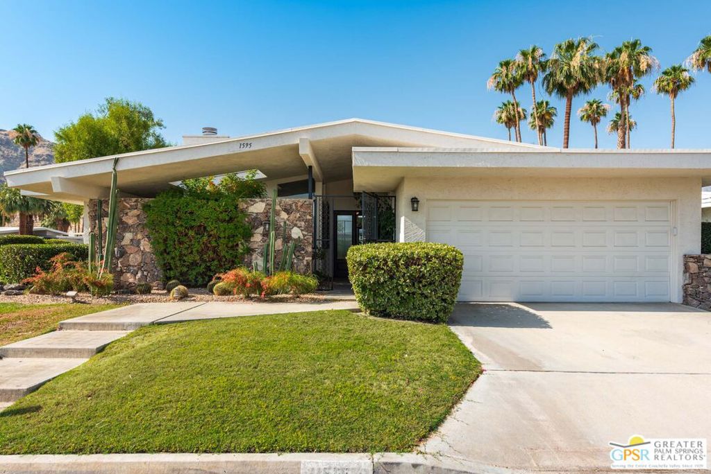 1595 E Canyon Estates Drive Property Photo 1