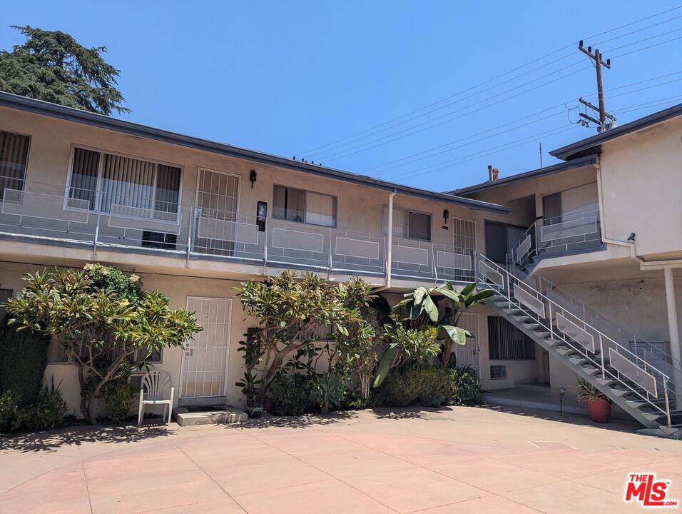 1365 Orange Grove Avenue 8 Property Photo 1