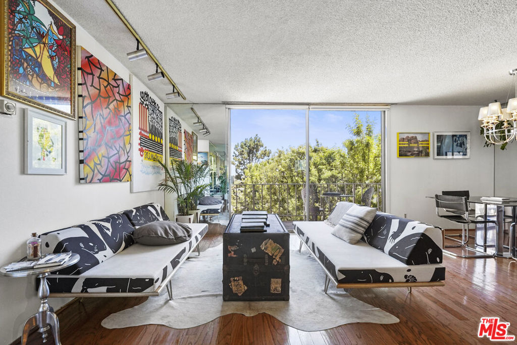 100 S Doheny Drive 506 Property Photo 1