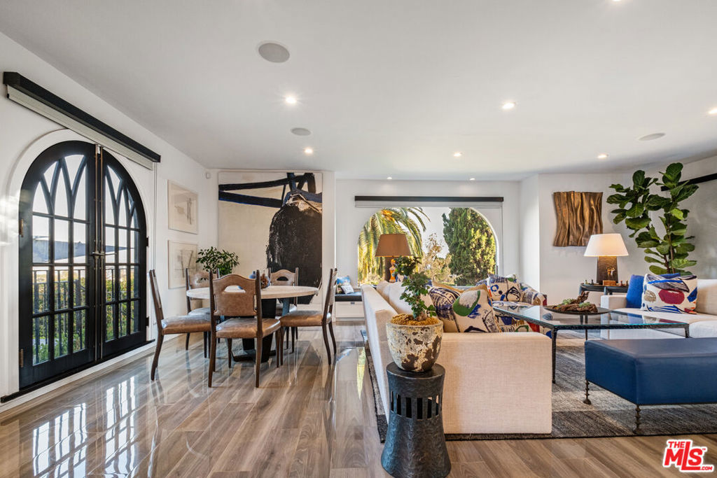 6801 Iris Circle Property Photo 12