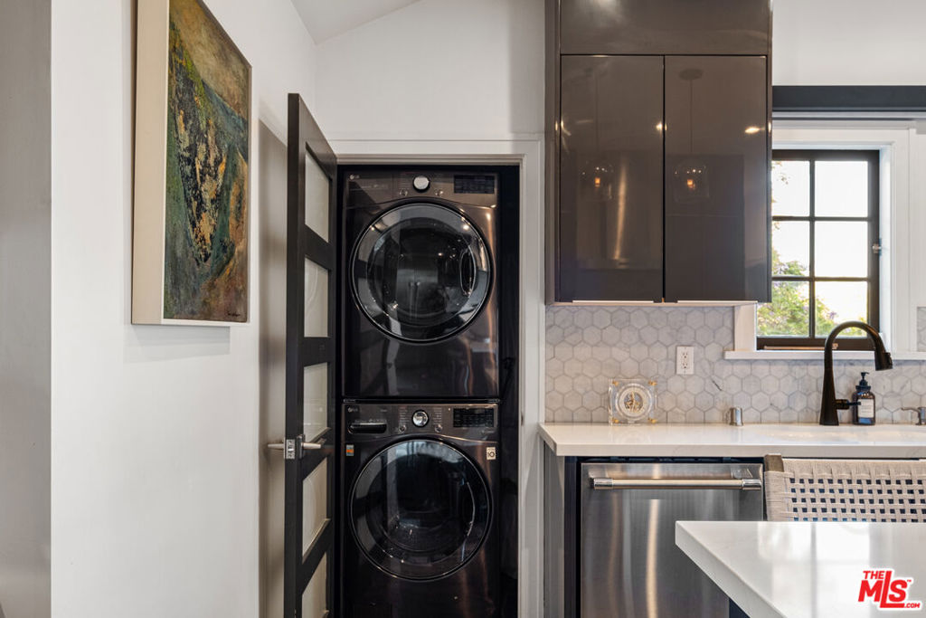 6801 Iris Circle Property Photo 23