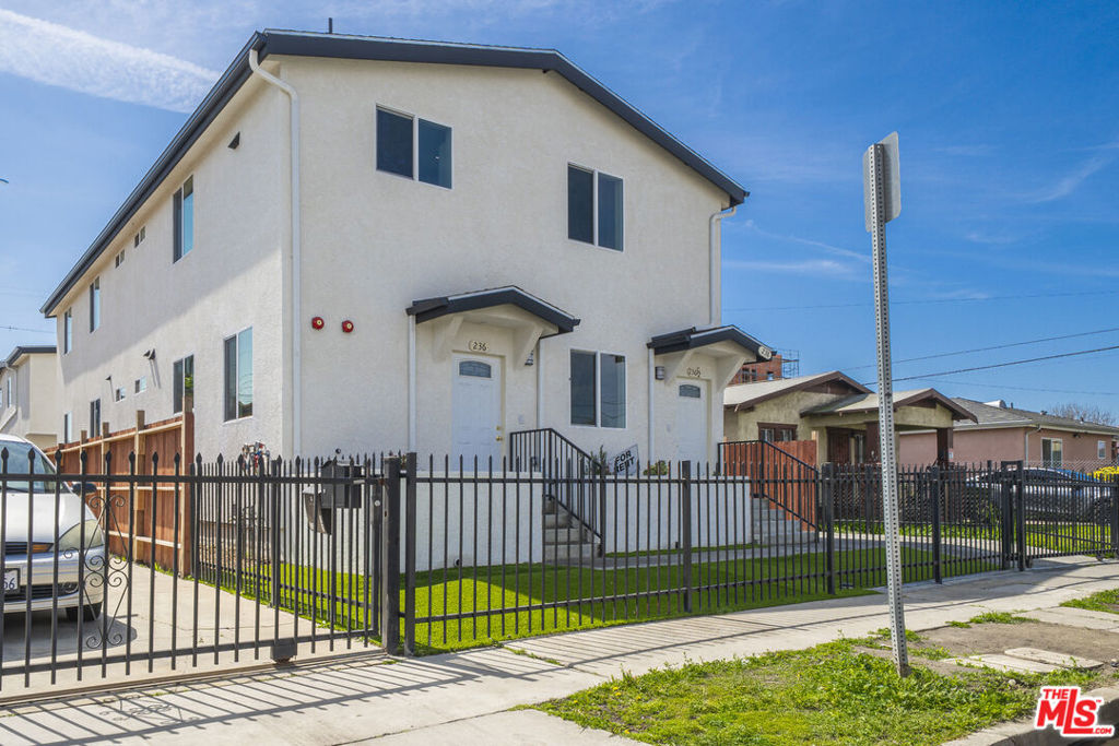 236 W 84th Place Property Photo 1