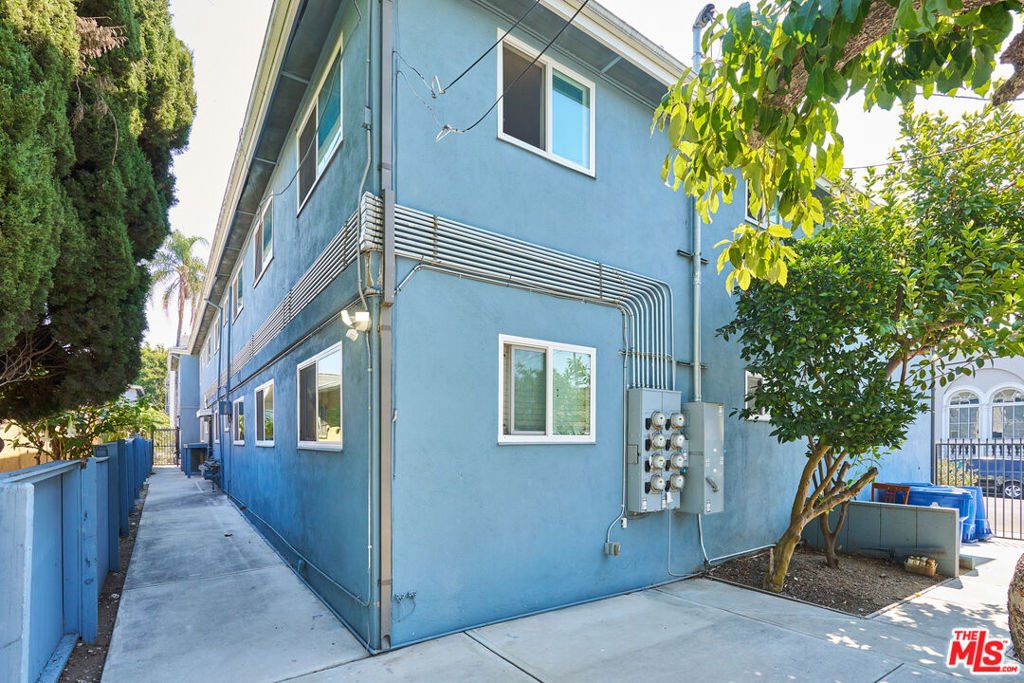 4651 Council Street Property Photo 4