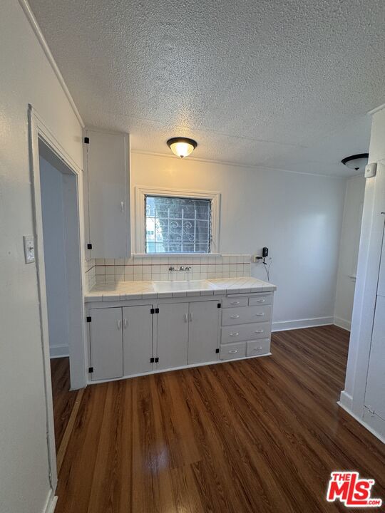 1650 S Rimpau Boulevard Property Photo 4