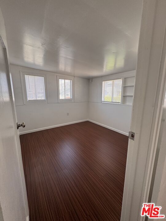 1650 S Rimpau Boulevard Property Photo 7