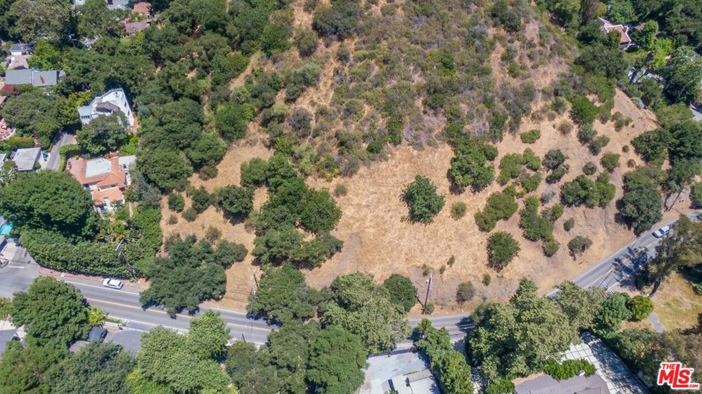 2250 Benedict Canyon Drive Property Photo 16