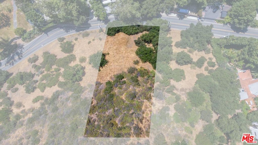 2250 Benedict Canyon Drive Property Photo 20