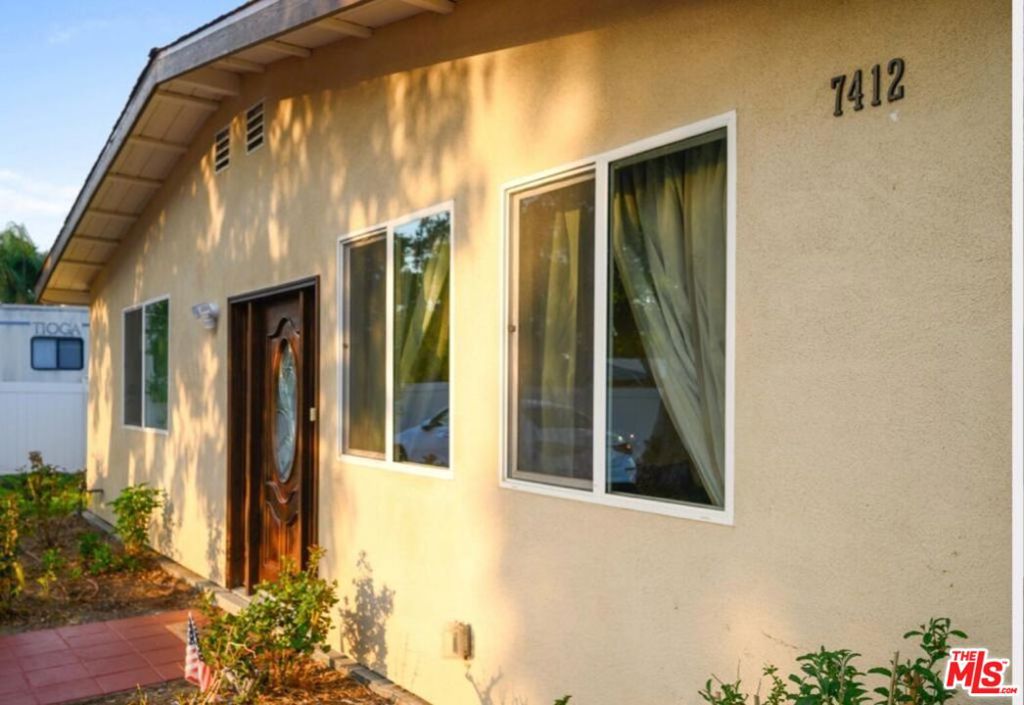 7412 Jamieson Avenue Property Photo 11