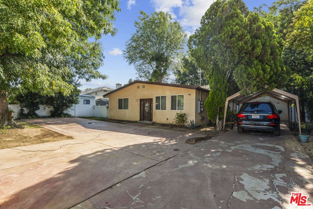 7412 Jamieson Avenue Property Photo 21