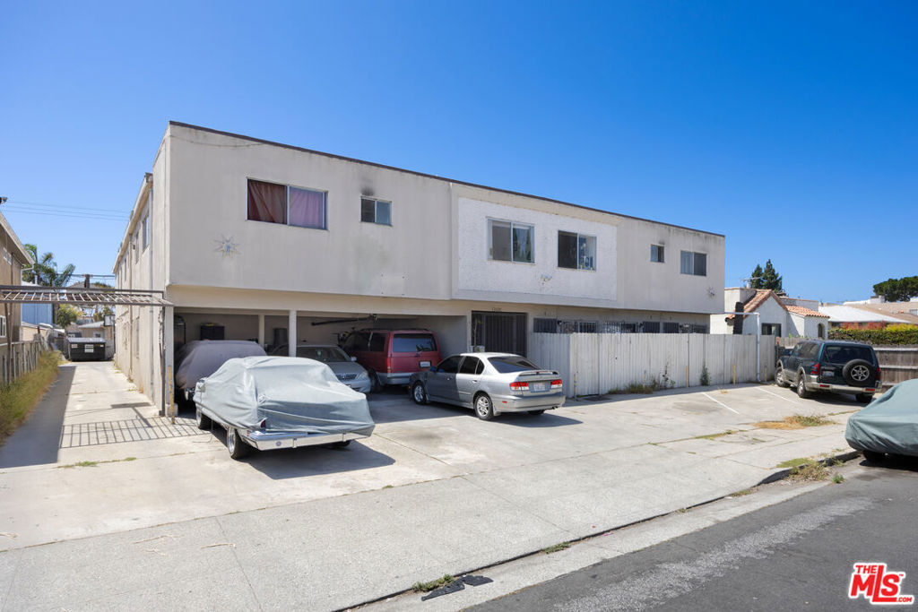 12420 Greene Avenue Property Photo 3